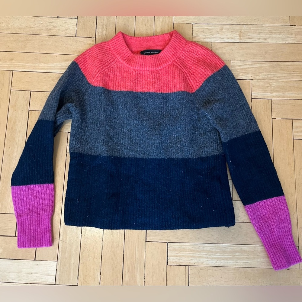 Banana Republic Colorblock Sweater - Pink, Gray, and Navy sz XS